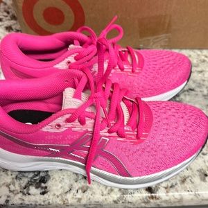 Brand new no box. ASICS womens size 5 1/2 tennis shoes